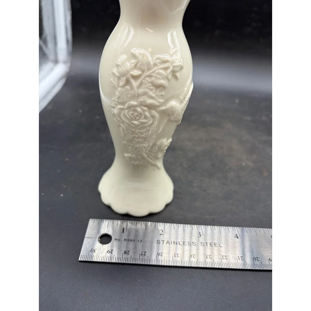 Lenox Ivory China Hummingbird and Rose Bud Vase Gold Trim Scalloped Base 6.25in